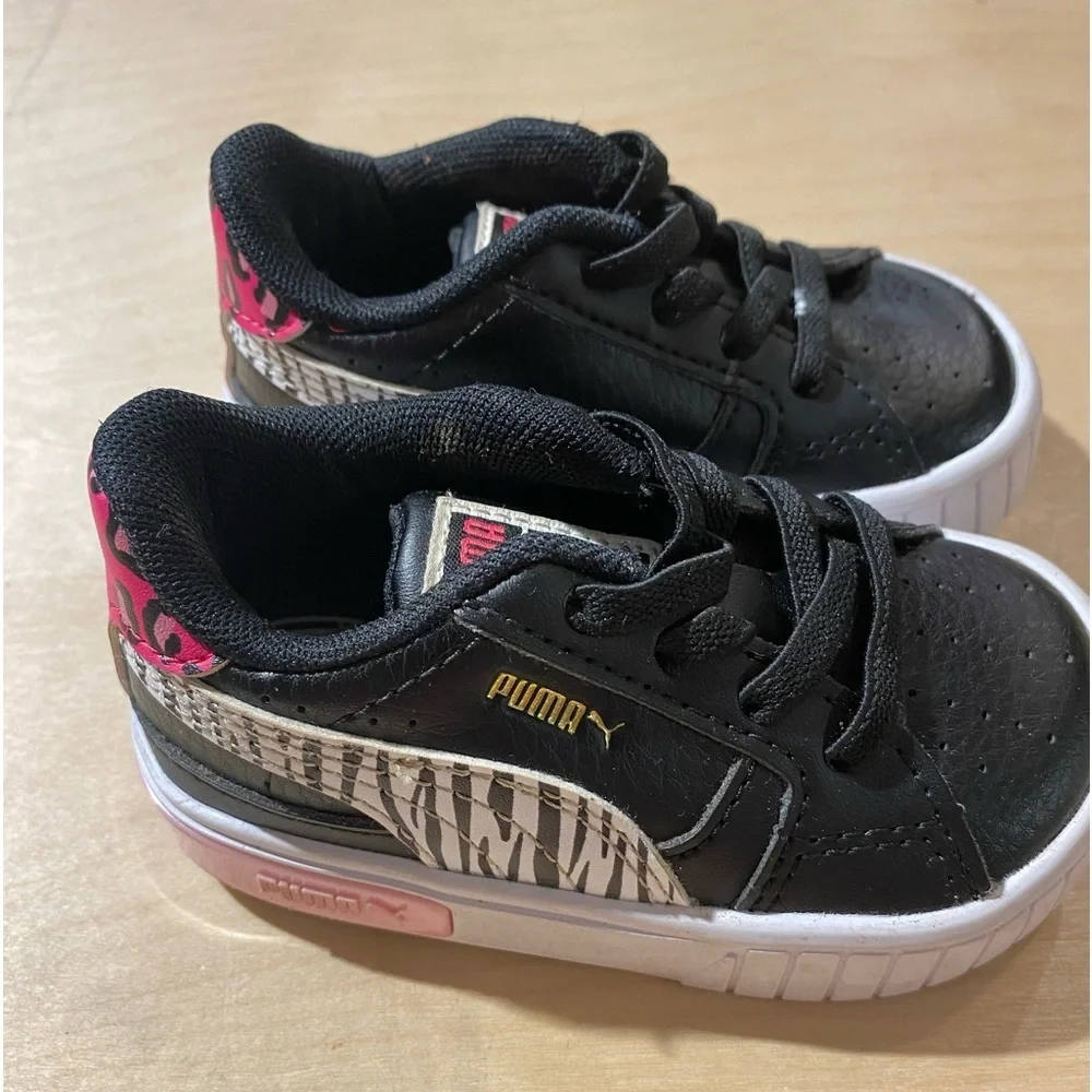 Puma Infant Sneakers size 5C (JY)